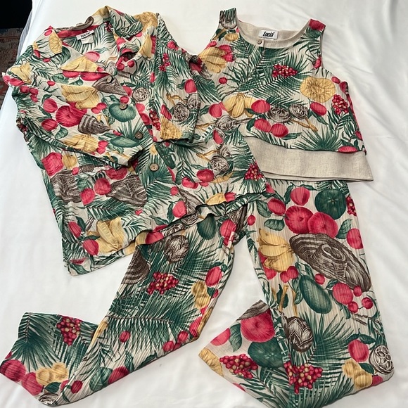 Vintage Lucia Summer Island Print 3 Piece Set/Pants, Tank, & Blazer - Picture 4 of 14